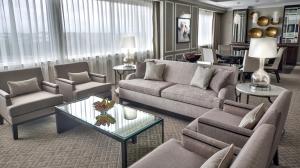Chairman's Suite Common Area