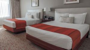 Wiew of the inside of the deluxe queen south tower room